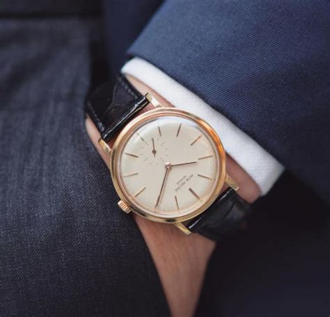 Watch Reactions: Why Patek Philippe Calatrava is Iconic!